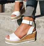 Elza | Sandálias de Cunha Femininas com Fivela