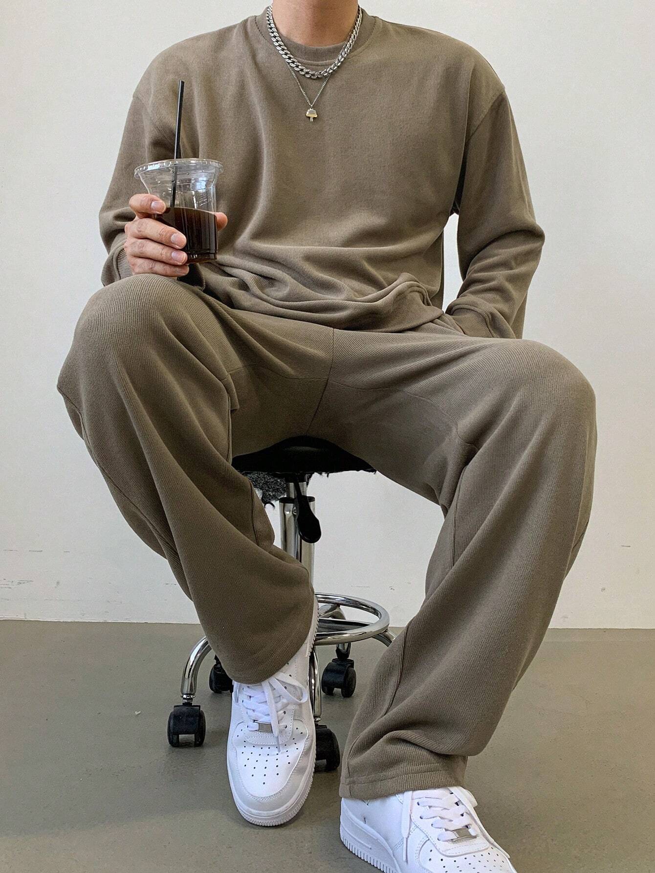 Conjunto de Hoodie e Calças Masculinas LIVAA