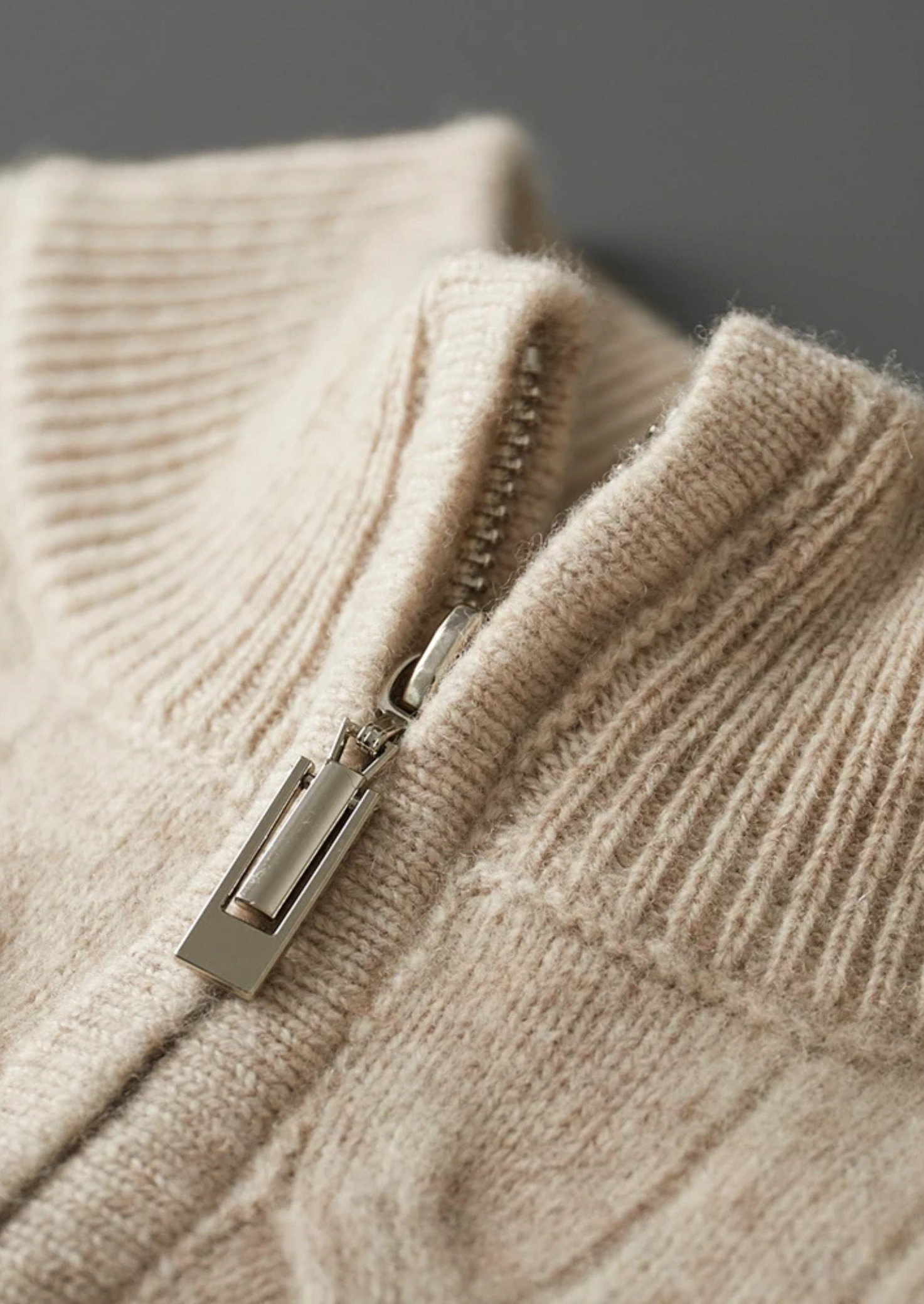 LIVAA Sweater com Zíper Frontal