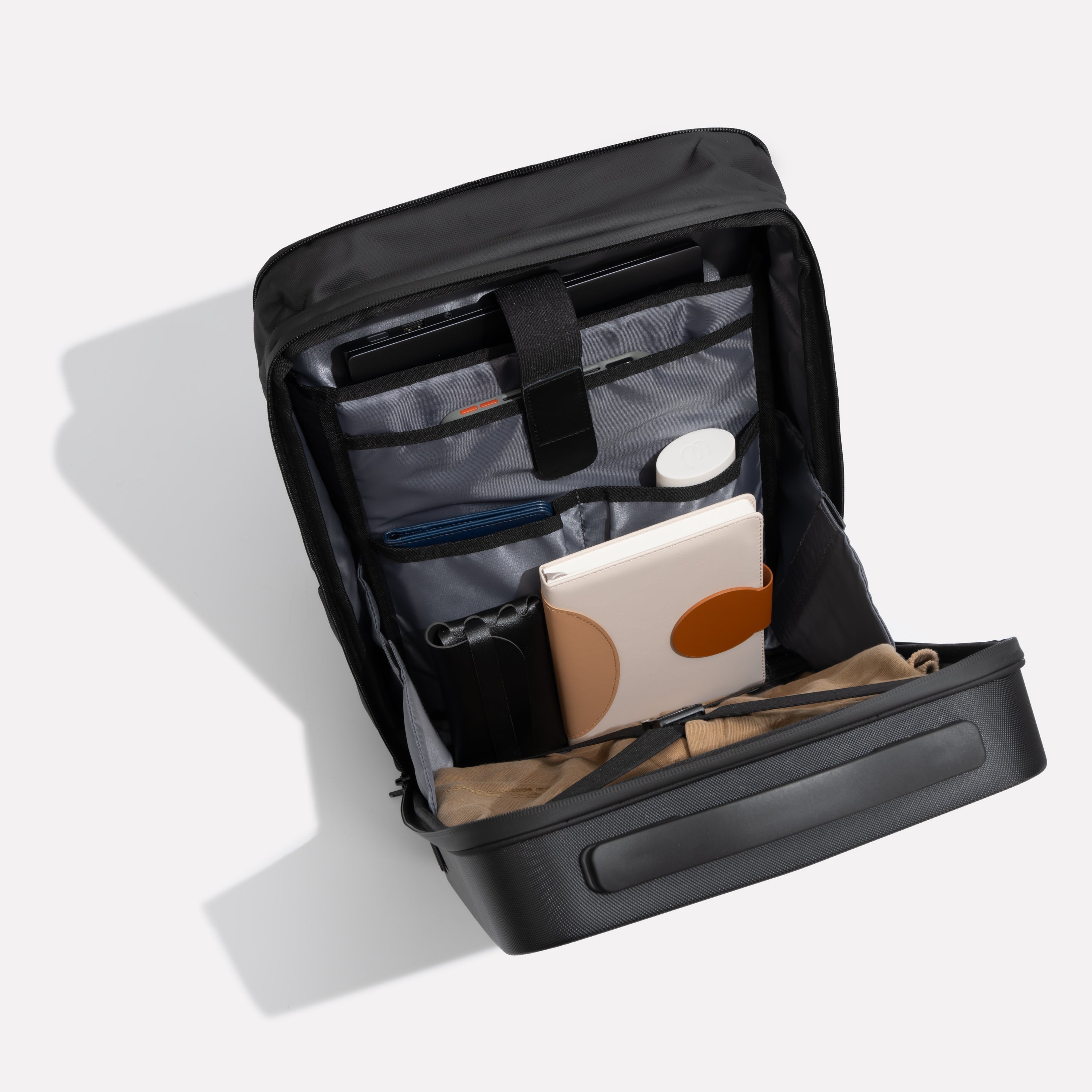 Espaçosa Mochila Masculina com Porta USB | Capa Resistente