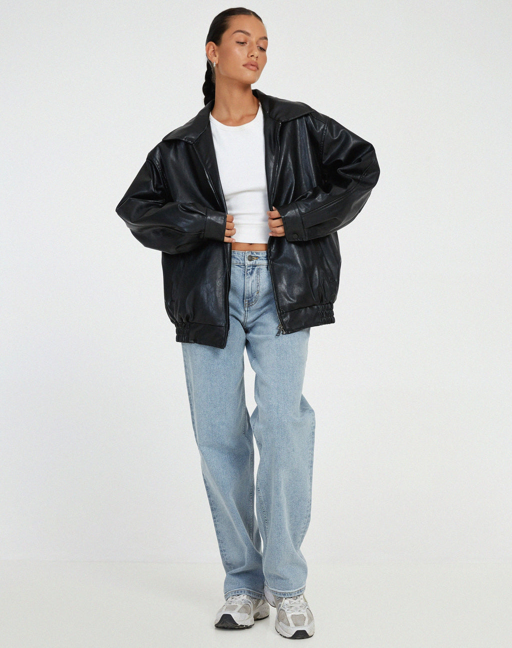 Casaco Oversized Leve de Couro Feminino