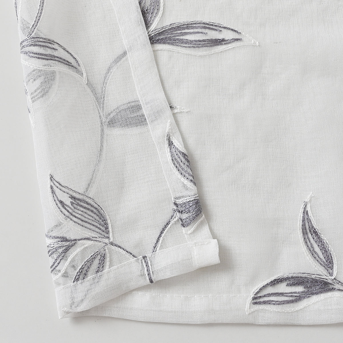 Modernidade Elegante com Toque Floral