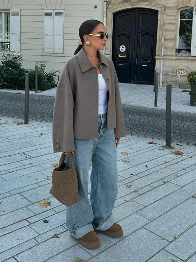Casaco de Outono Elegante em Luxuosos Tecidos Naturais – Feminino