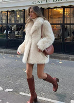 Casaco de Inverno Estiloso em Pelo Sintético para Mulheres - Elegância e Conforto Aconchegante