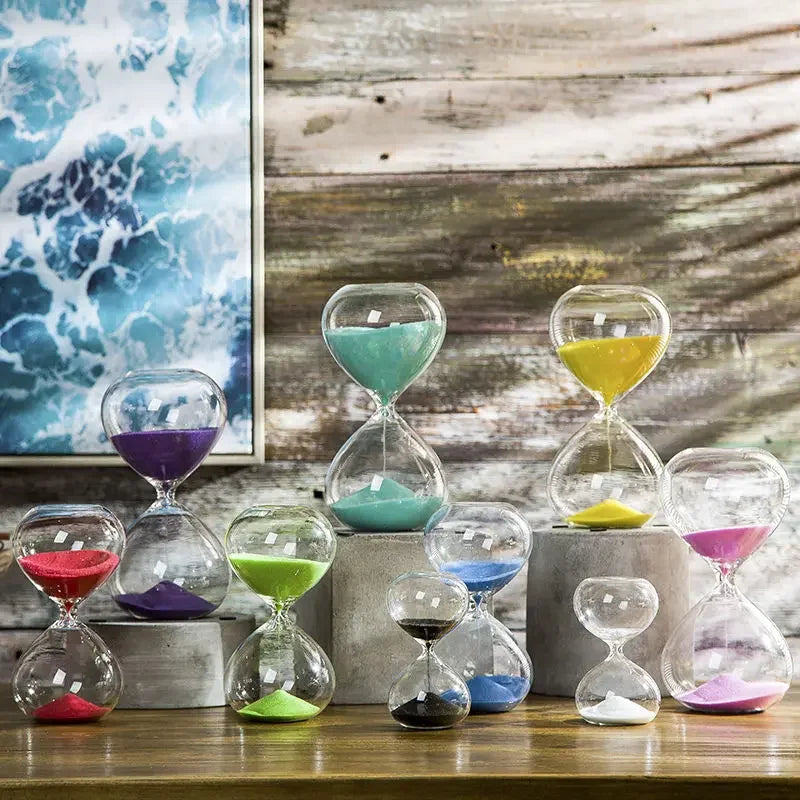Ampulheta de Vidro Estilizada - Objeto Decorativo com Temática Temporal