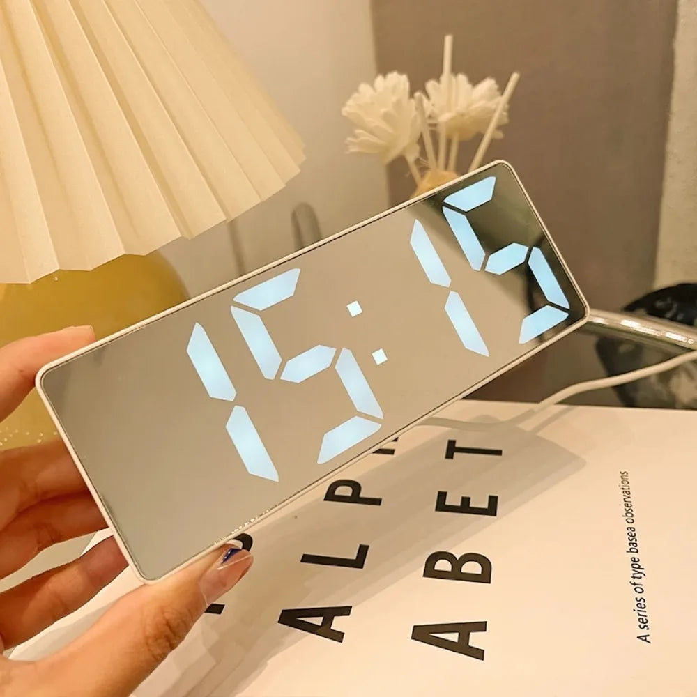 Espelho Inteligente com Alarme Integrado para um Começo de Dia Perfeito