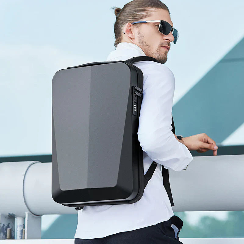 Espaçosa Mochila Masculina com Porta USB | Capa Resistente