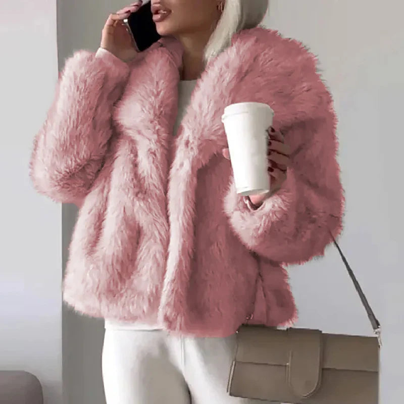 Casaco Curto de Pelo Sintético Feminino – Estiloso Casaco de Inverno para Ocasiões Casuais e Semi-Formais