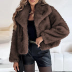 Casaco Curto de Pelo Sintético Feminino – Estiloso Casaco de Inverno para Ocasiões Casuais e Semi-Formais