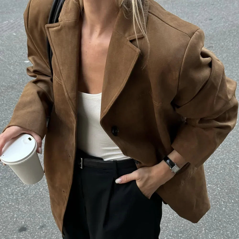 Casaco Retro Feminino em Suede Castanho – Ideal para Outono e Inverno