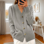 Kira - Cardigan de Tricô com Botões em Coração