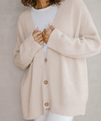 Cardigã Oversized Feminino com Decote em V e Botões