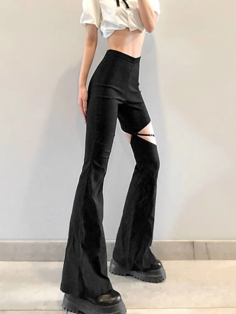 Ilaria | Calças Femininas Slim com Corte Flared