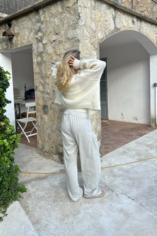 NOLA - Cardigan Feminino em Tricô com Botões