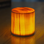 Abajur LED Sofisticado – WoodGlow