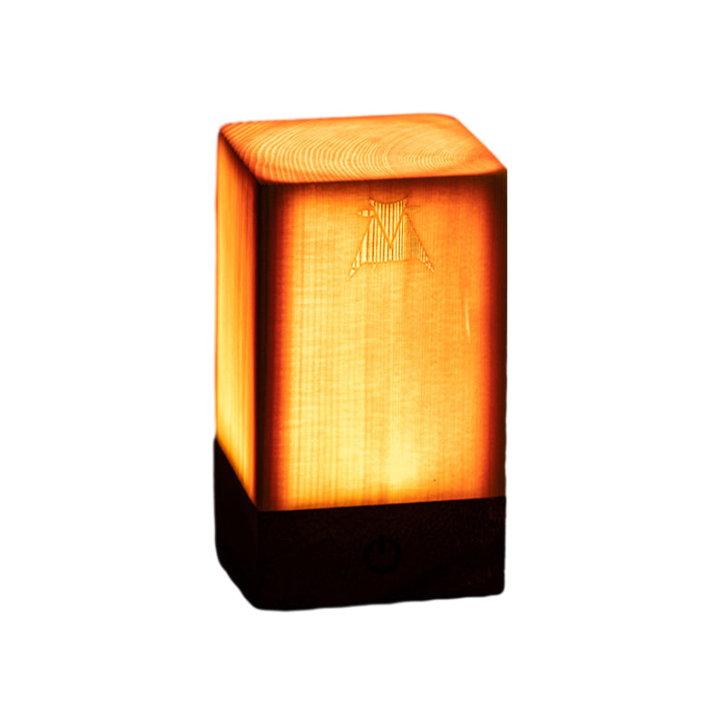 Abajur LED Sofisticado – WoodGlow