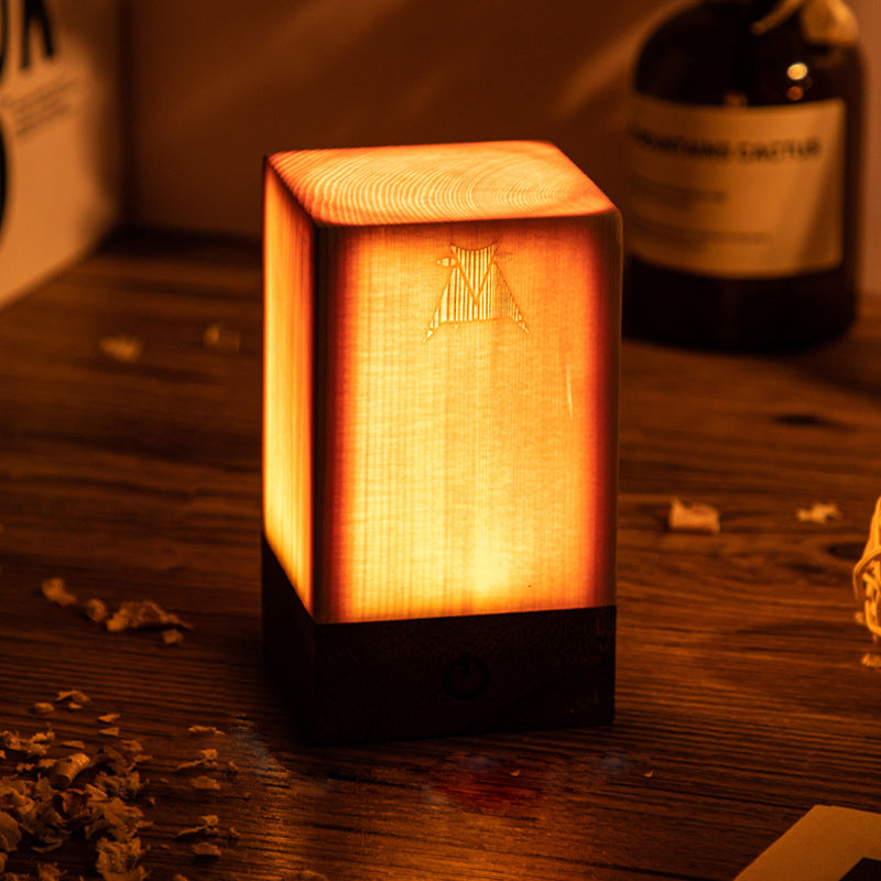 Abajur LED Sofisticado – WoodGlow