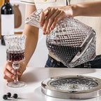 Elegante Decantador de Cristal con Diseño Rotativo