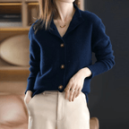Cardigã Feminino Elegante em Malha com Detalhe de Botão