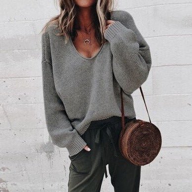 Suéter Oversized Feminino Plus Size com Decote V Profundo