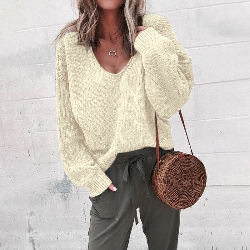 Suéter Oversized Feminino Plus Size com Decote V Profundo