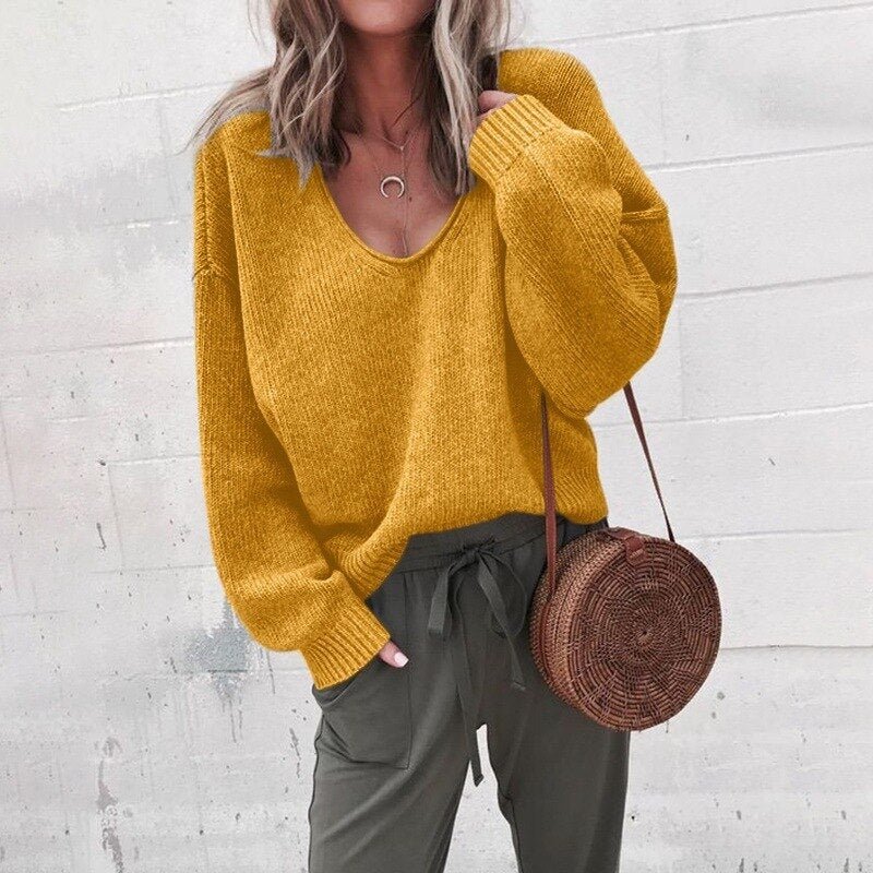Suéter Oversized Feminino Plus Size com Decote V Profundo